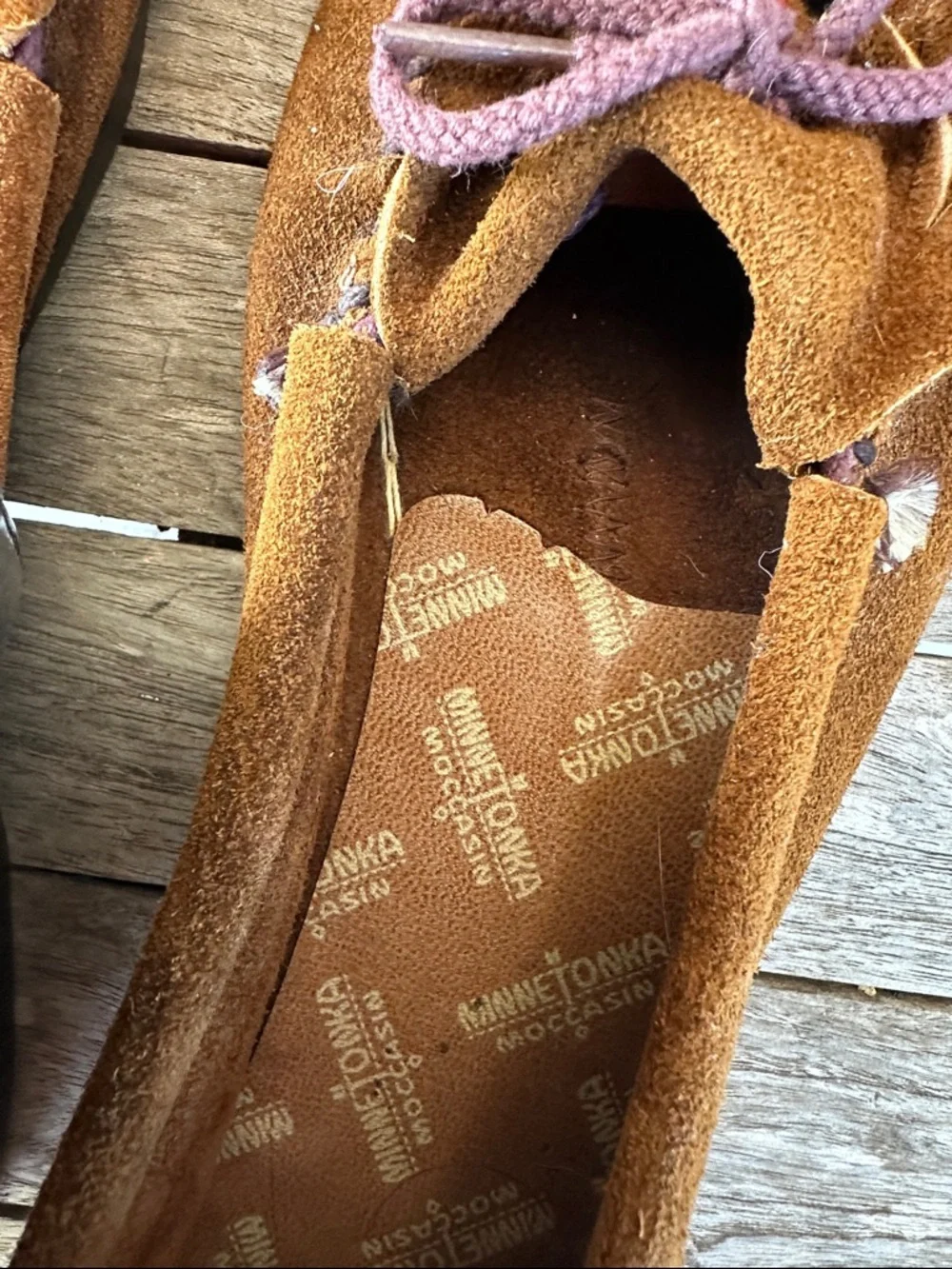 Minnetonka Brown Suede Beaded Moccasins with Fringe 9 1/2 - Picture 9 of 10